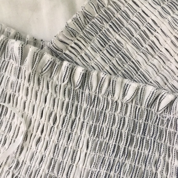 Very pretty blouse - Picture 3 of 3